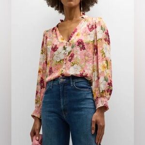alice + olivia boho feminine relaxed fit pearl button floral 70s silky blouse